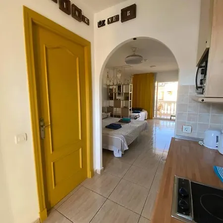 Something Over קוסטה דל סילנסיו