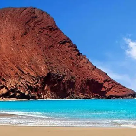 アパート Something Over