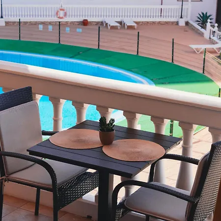 Something Over アパート *